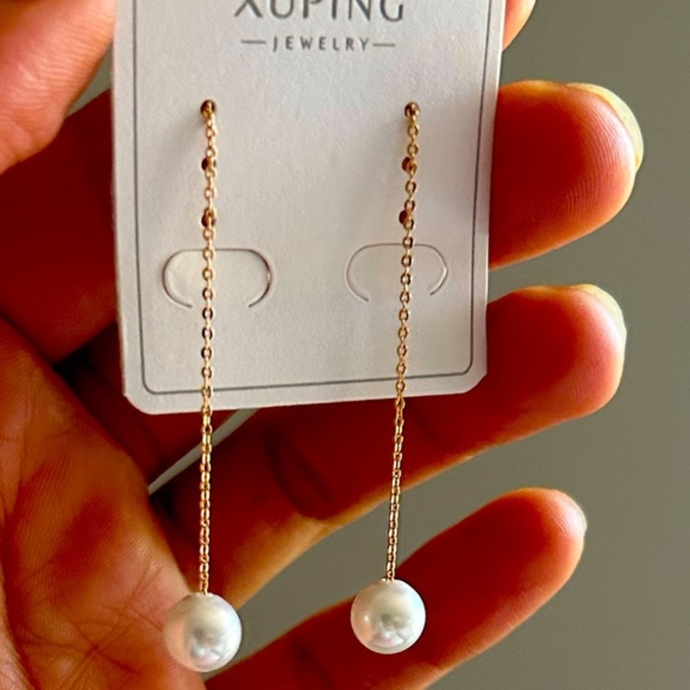Unique and eye-catching earnings, New, never used, elegant earrings